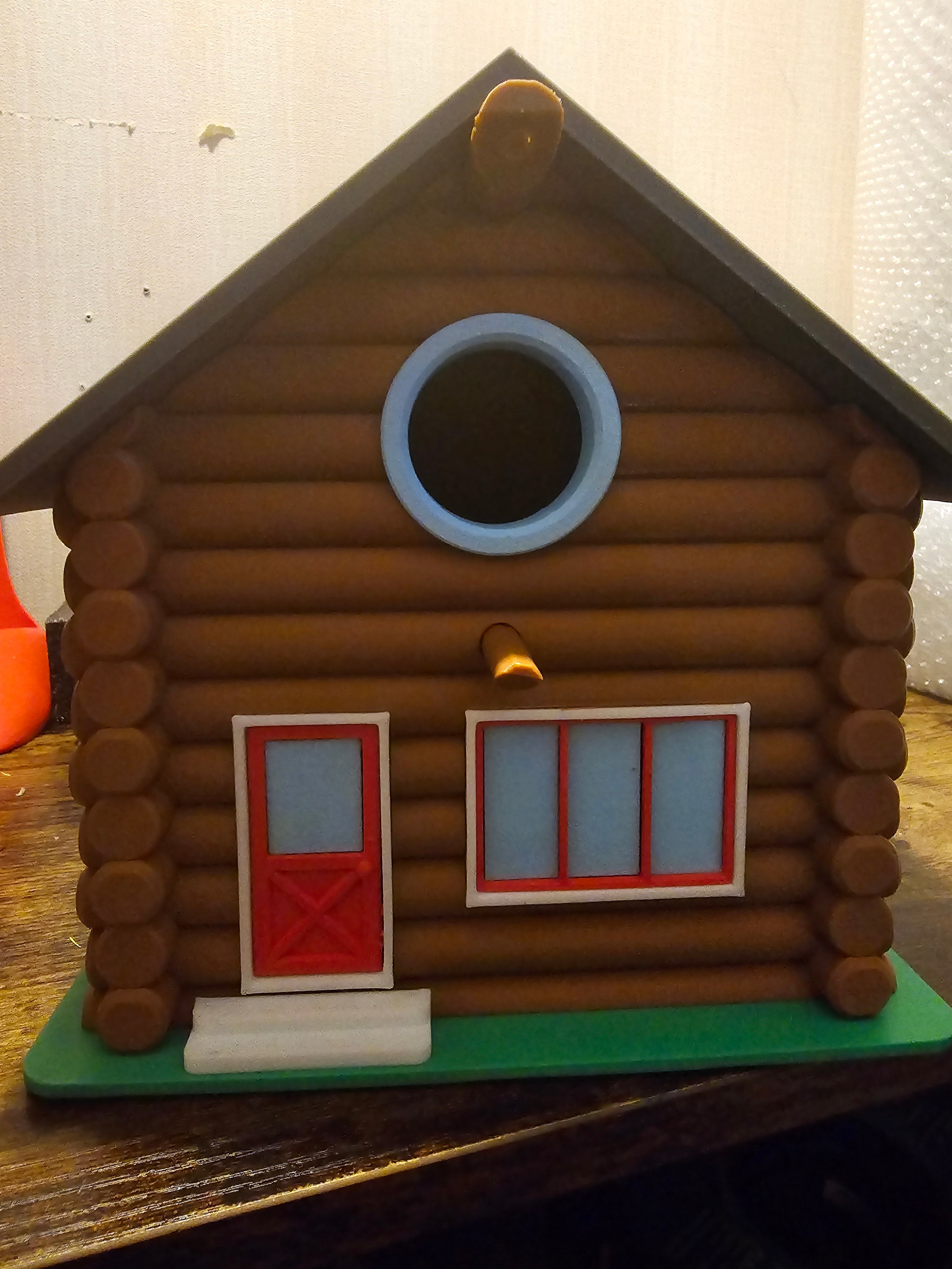 Birdhouses/feeders