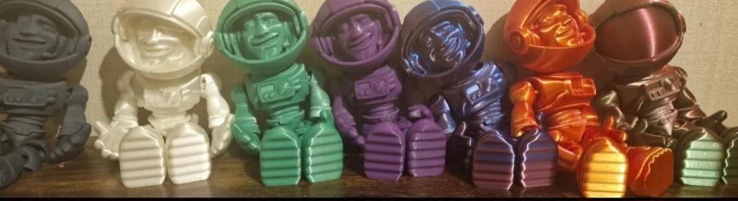 Out-of-This-World Decor: Quirky 3D-Printed Astronaut Figure