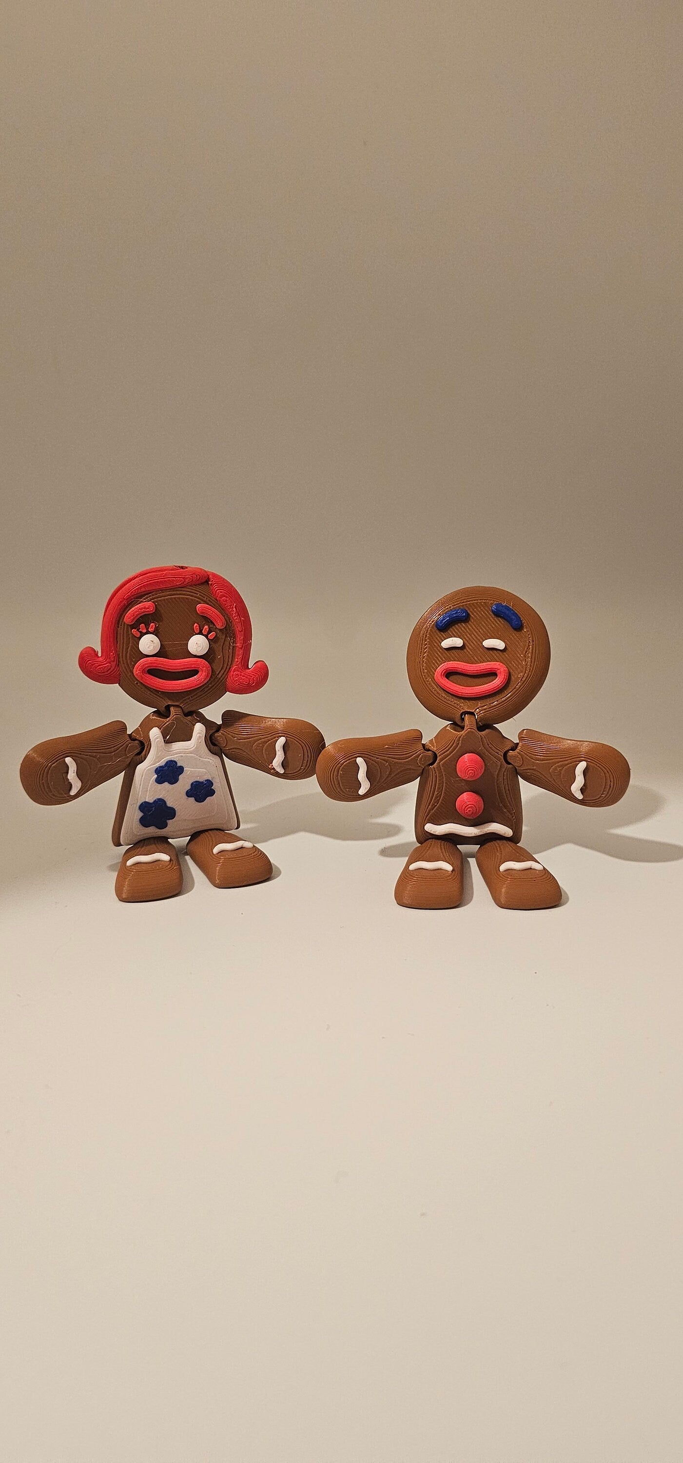3D Printed Gingerbread Couple Keyrings: Festive Stocking Stuffers