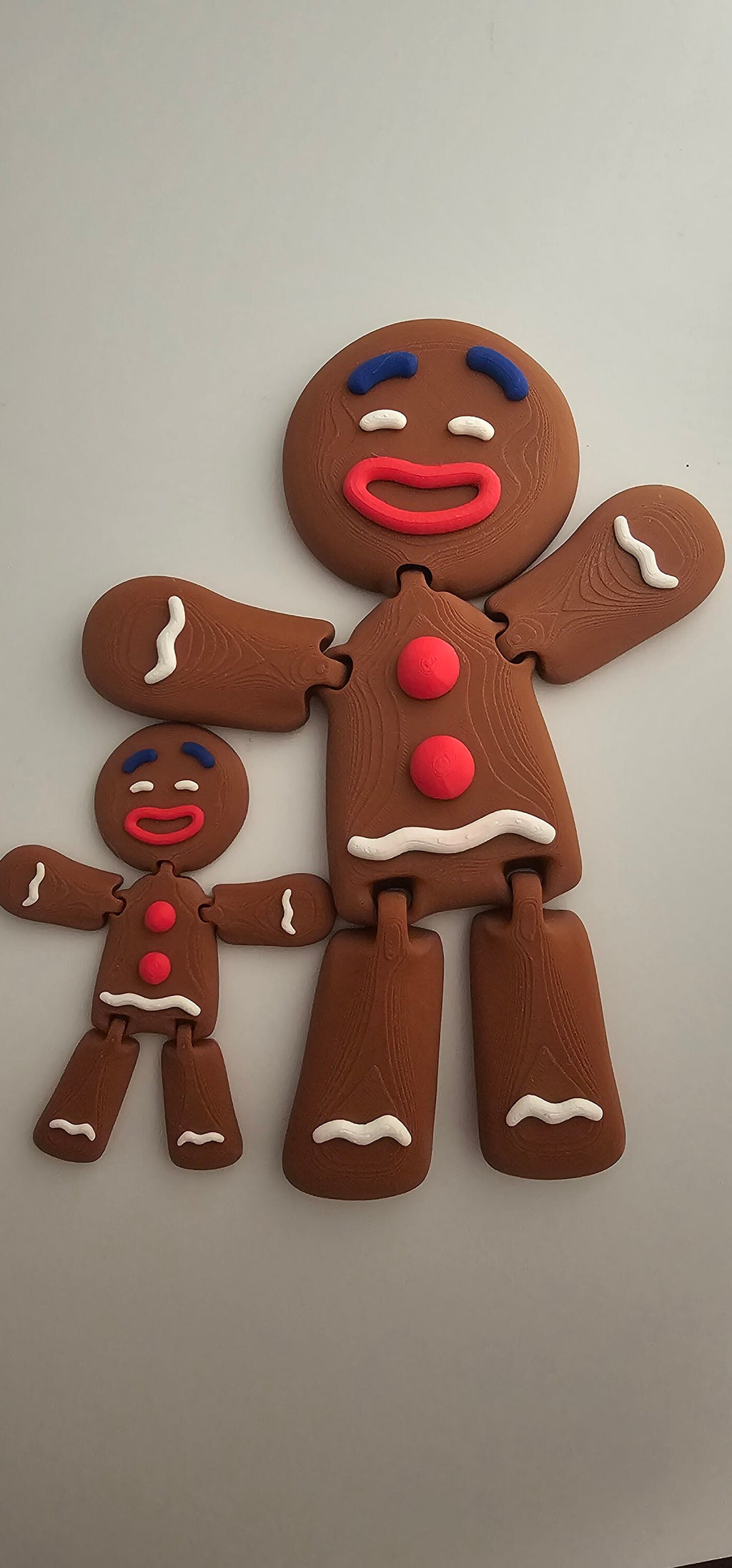 3D Printed Gingerbread Couple Keyrings: Festive Stocking Stuffers
