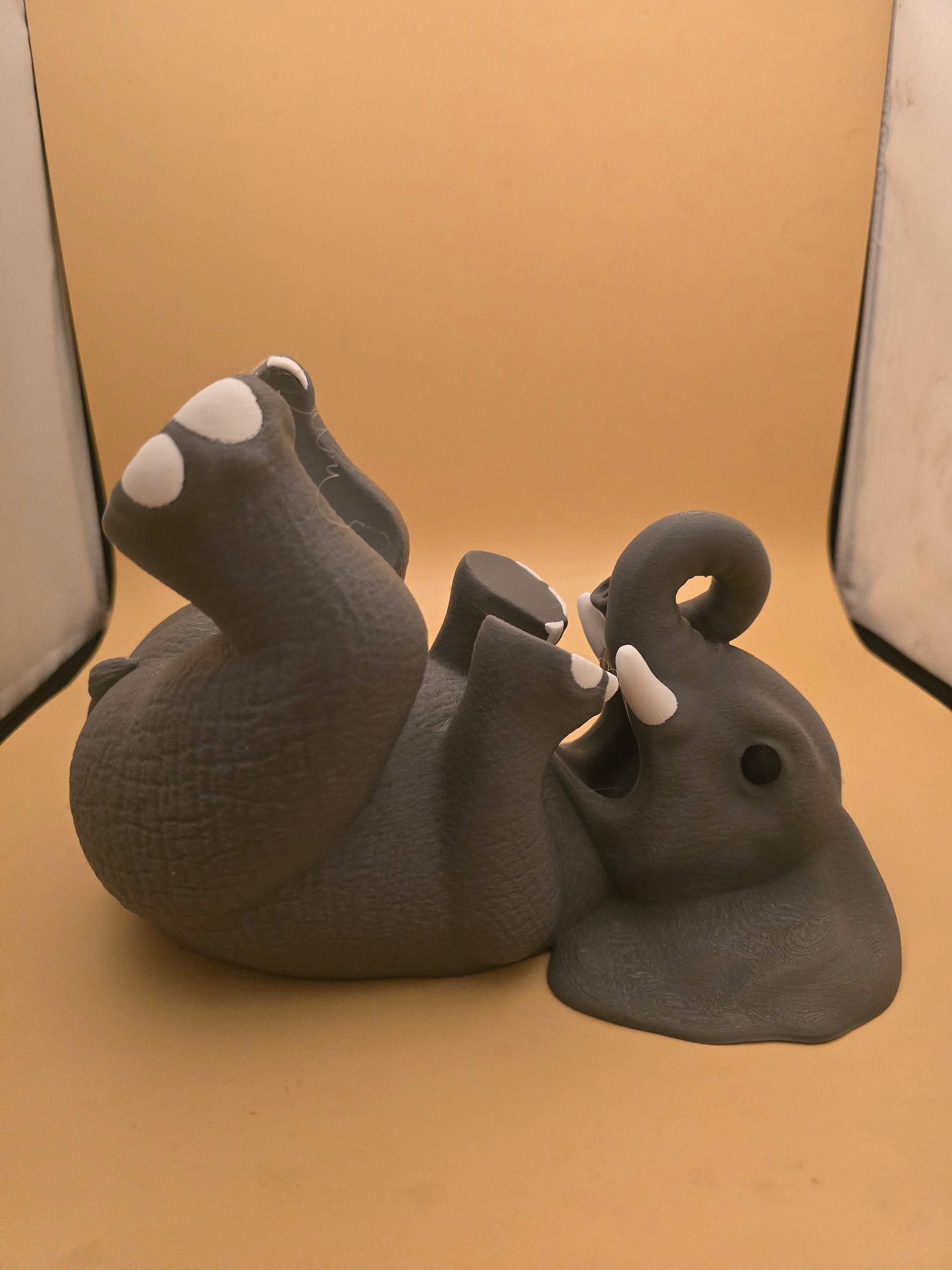 3D printed elephant bottle holder