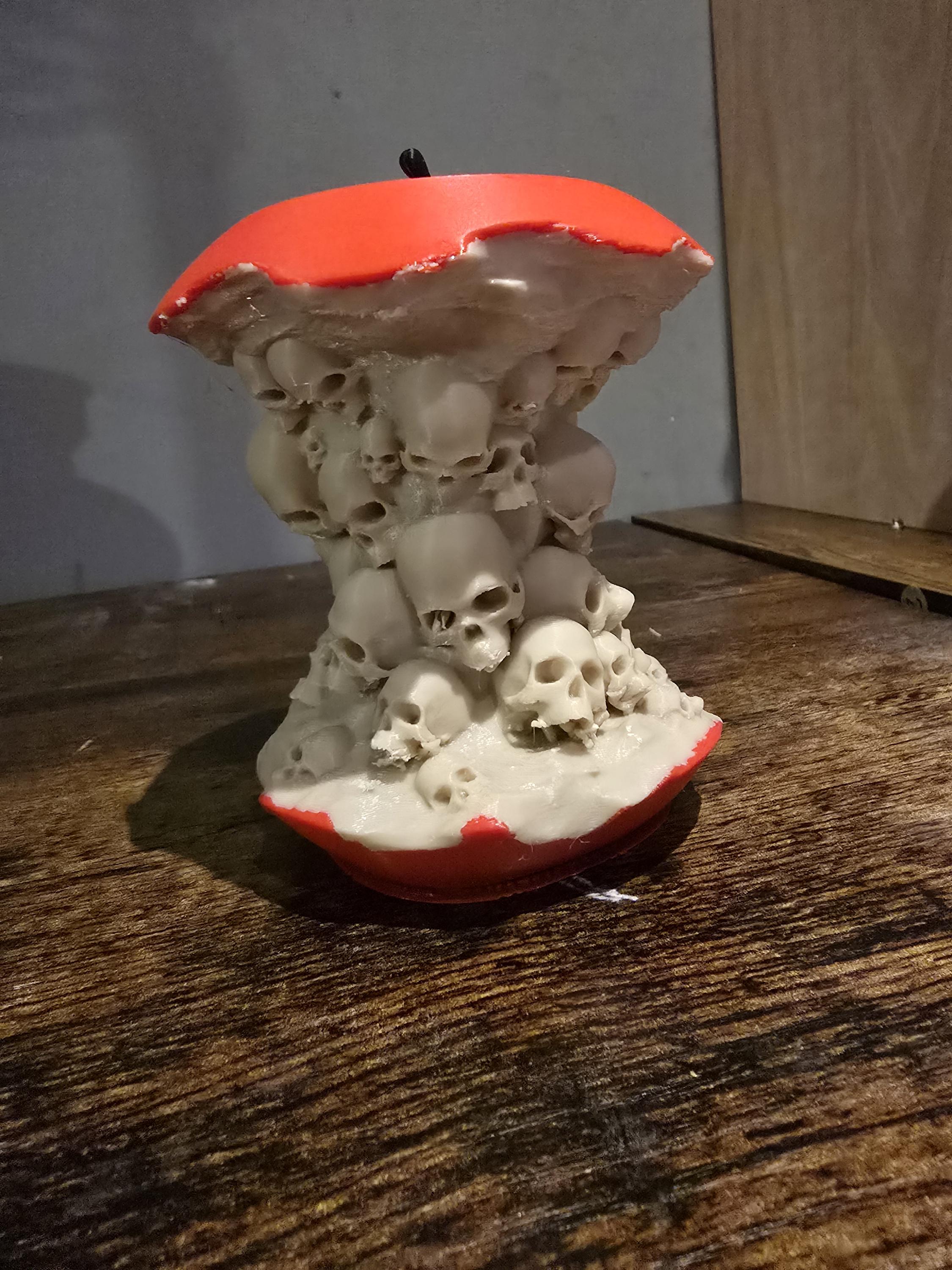3D Printed Apple with Skulls