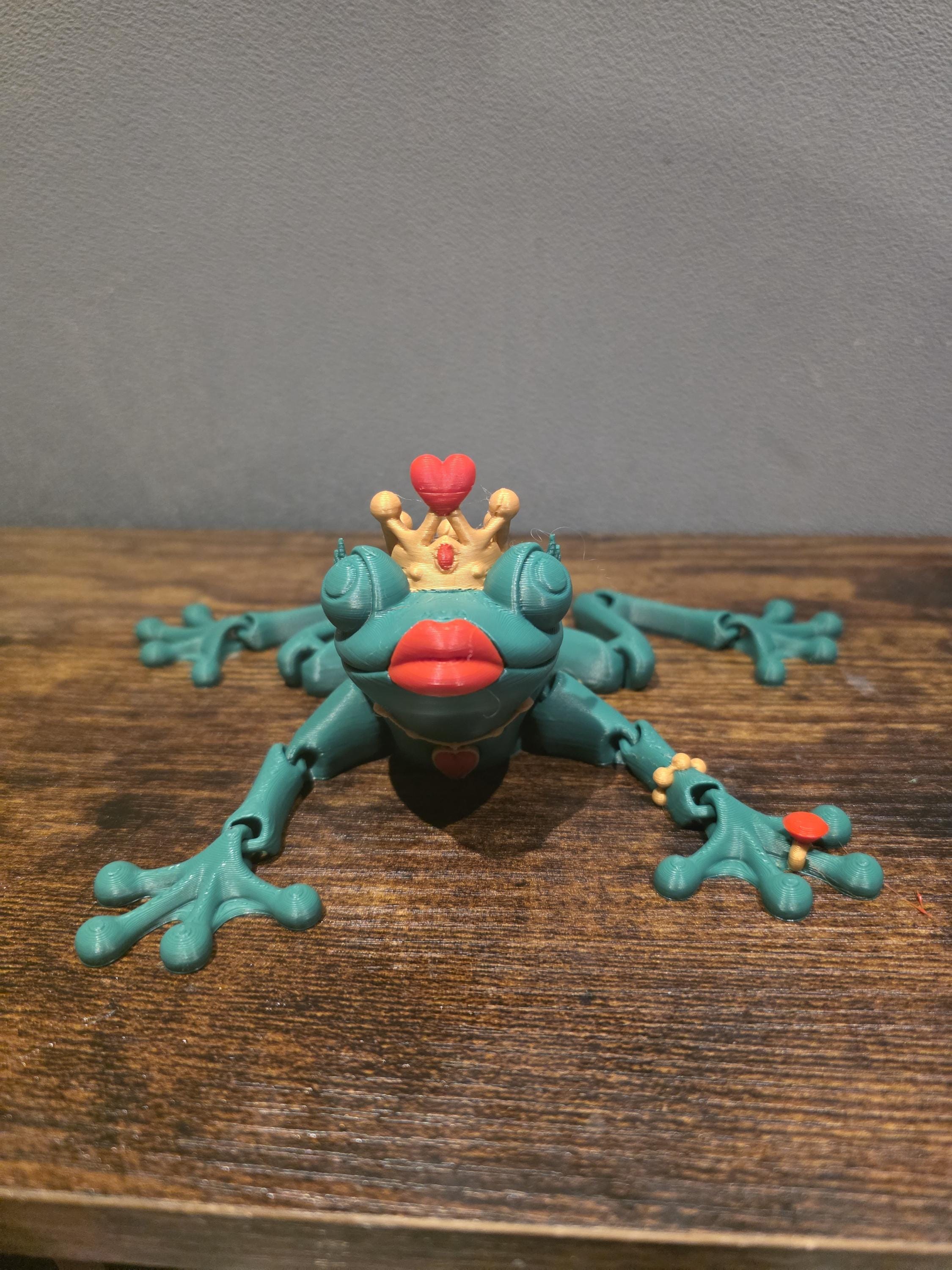 3D printed articulated princess frog