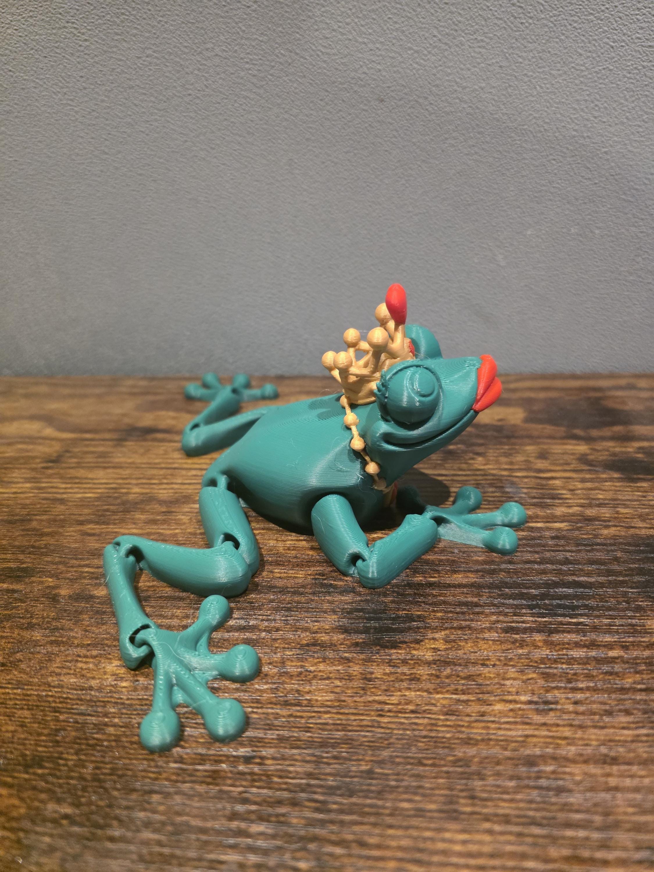 3D printed articulated princess frog