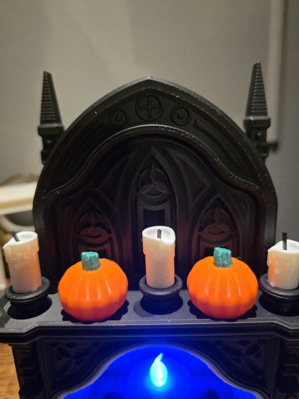 3D printed halloween gothic fireplace with light