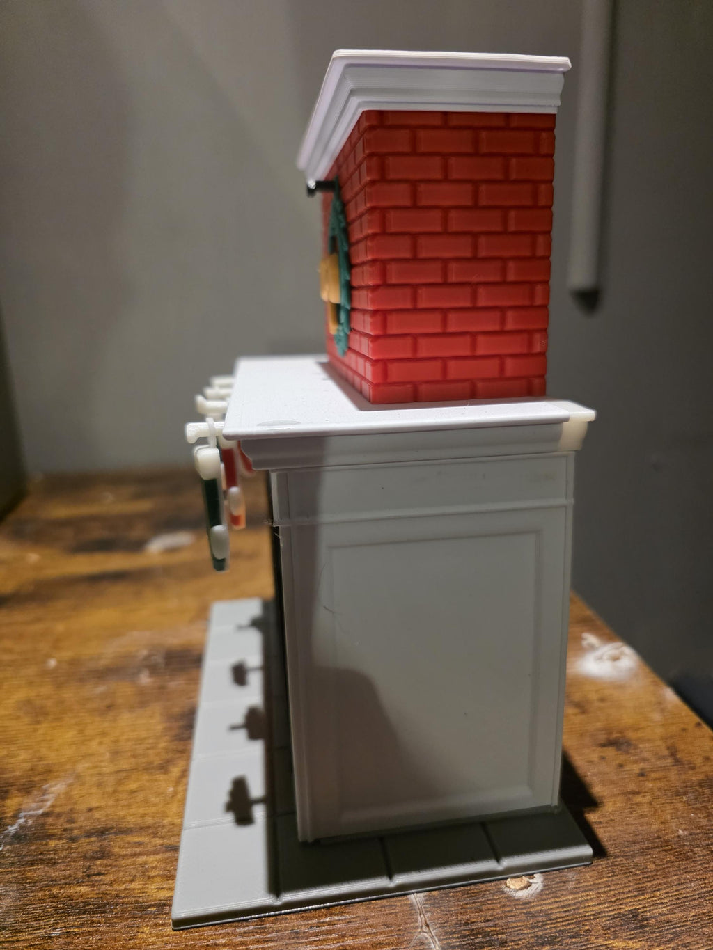 3D Printed Christmas Fireplace Scene with Flickering Tea Light