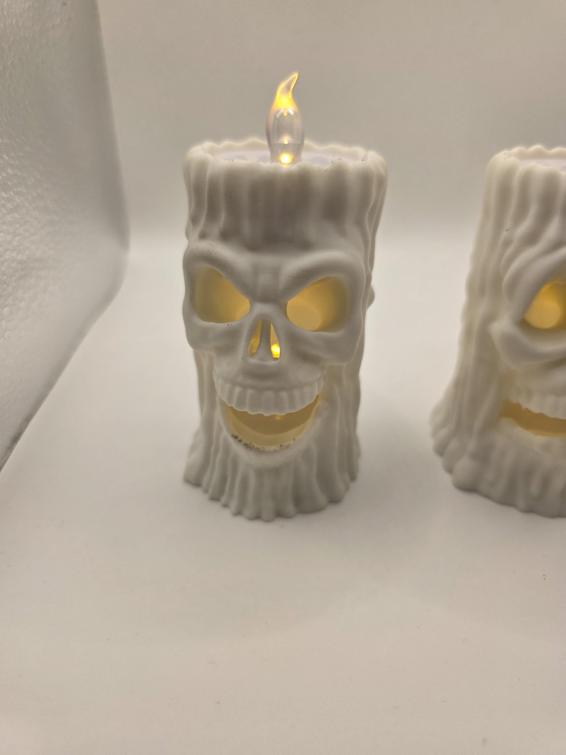 Set of 3 creepy faced candles