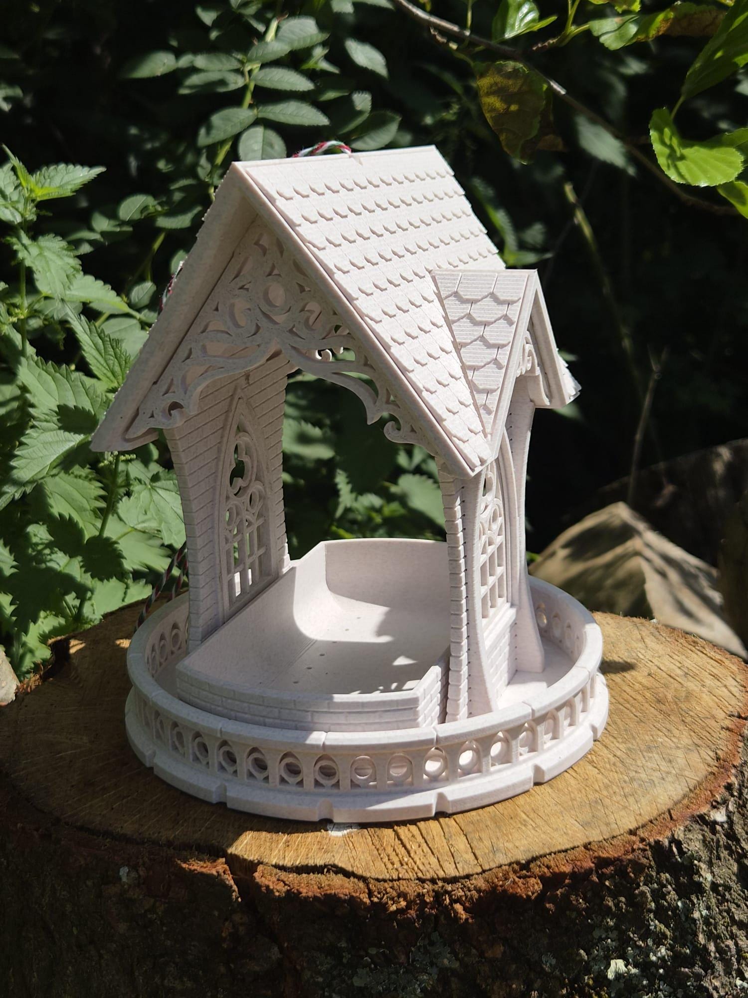 3D printed gothic style bird feeder