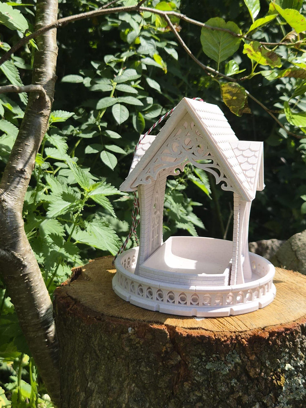 3D printed gothic style bird feeder