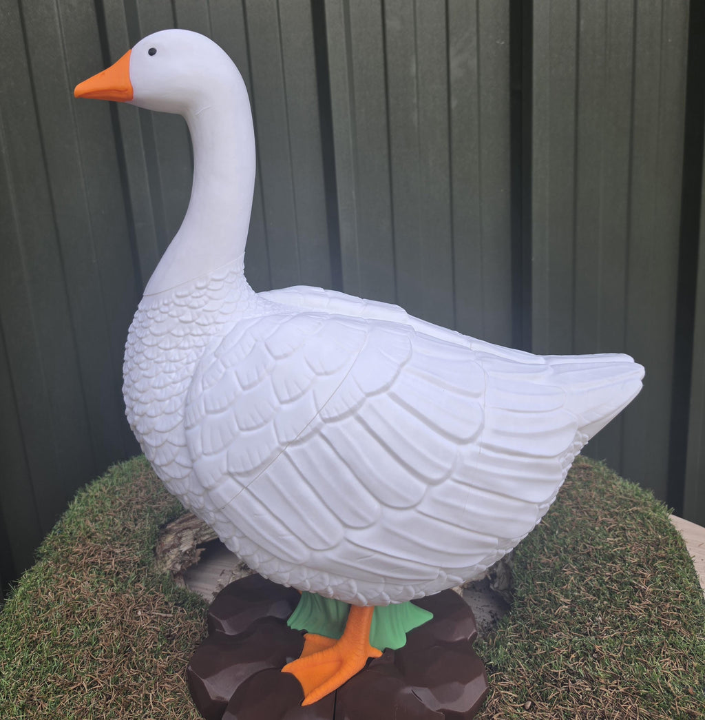 24inch porch goose with changeable heads