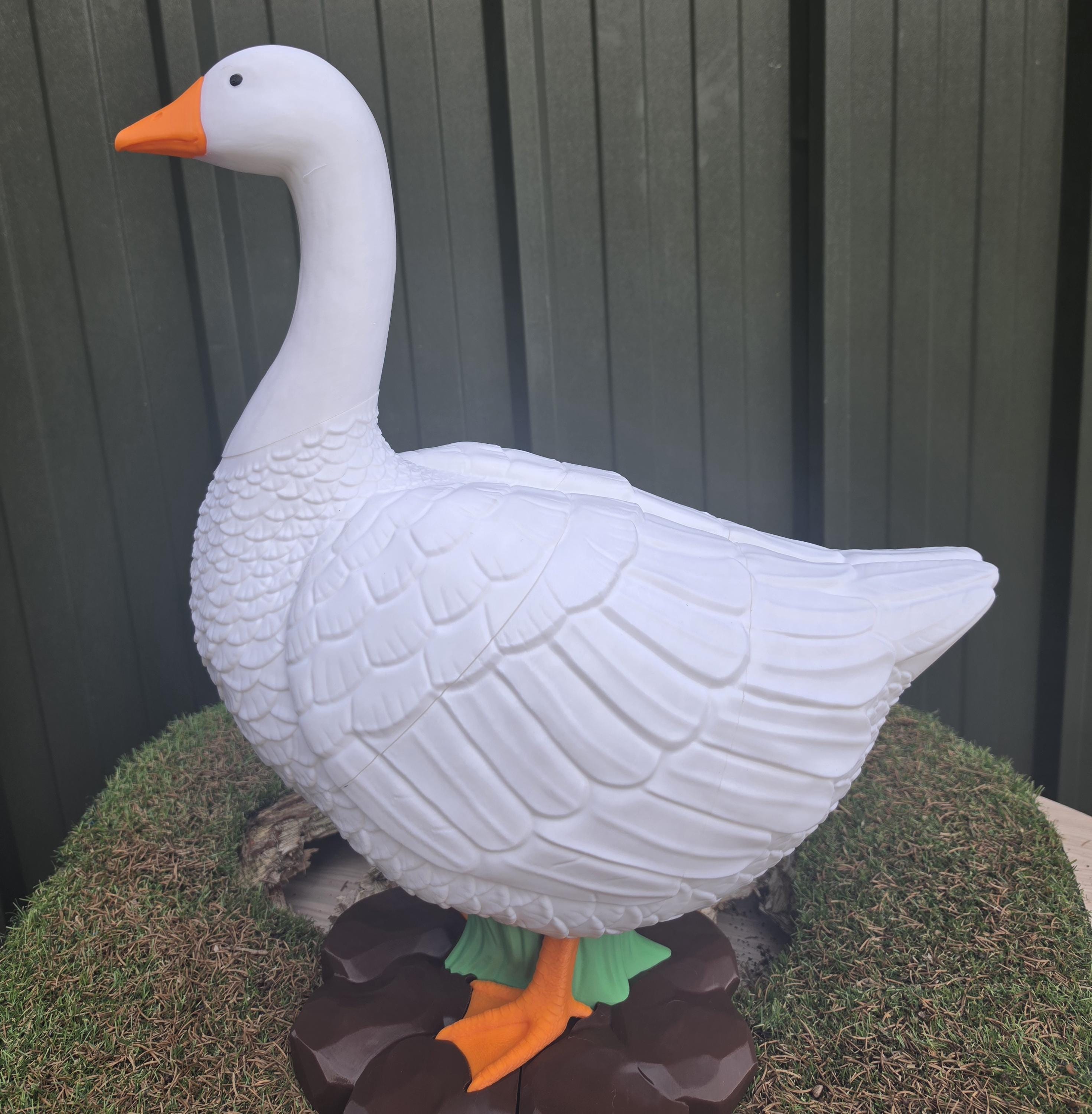 24inch porch goose with changeable heads